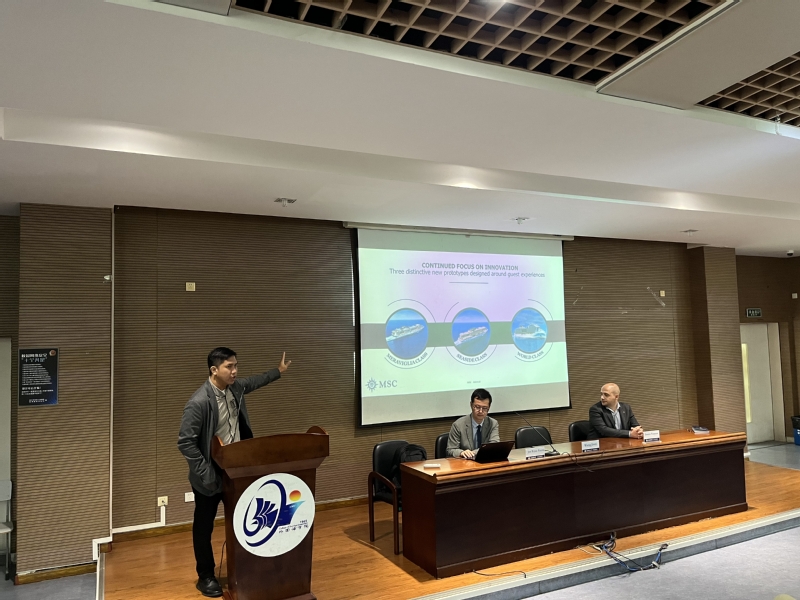 产品开发部负责人Joe Ryan Rayos进行企业宣讲