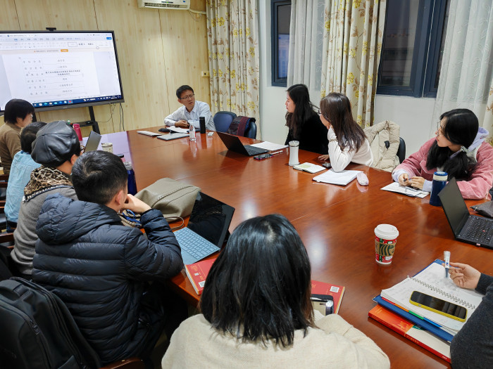 邓耀臣教授辅导现场