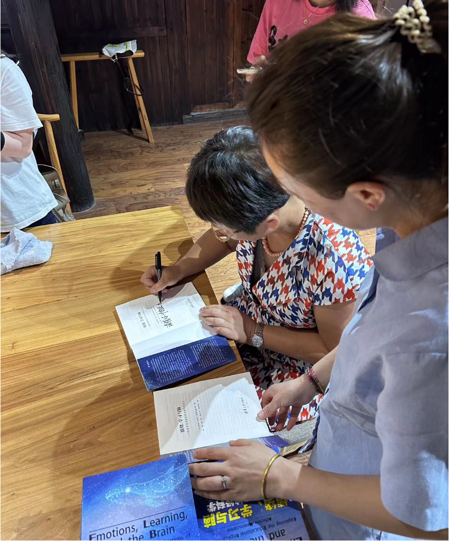 周频教授在活动现场